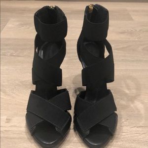 NIB BCBGMAXAZRIA Christina Elastic Heels Size 6